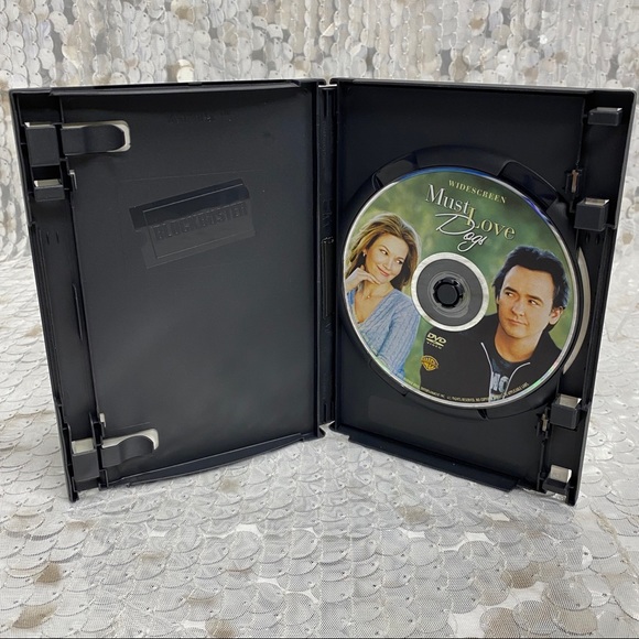 Must Love Dogs - Picture 4 of 6